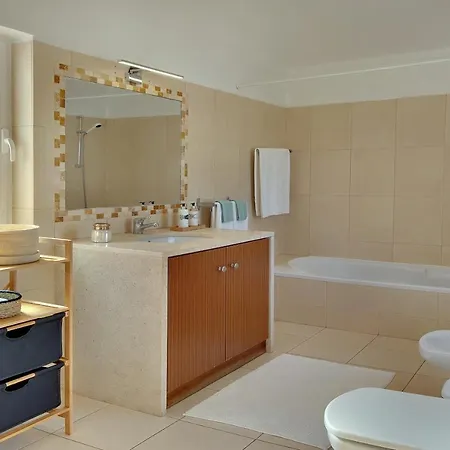 Villa Francella- Relaxing Holidays In An Ideal Location By Dreamvillasalbufeira *
