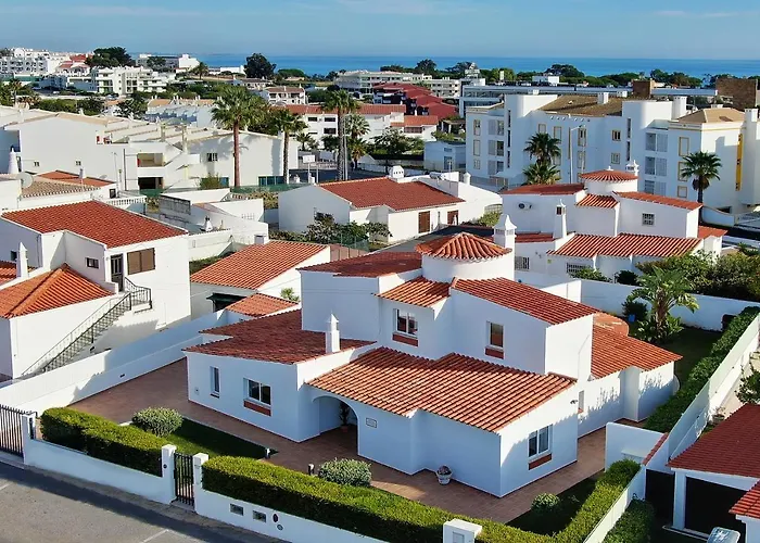 Francella- Relaxing Holidays In An Ideal Location By Dreamvillasalbufeira *